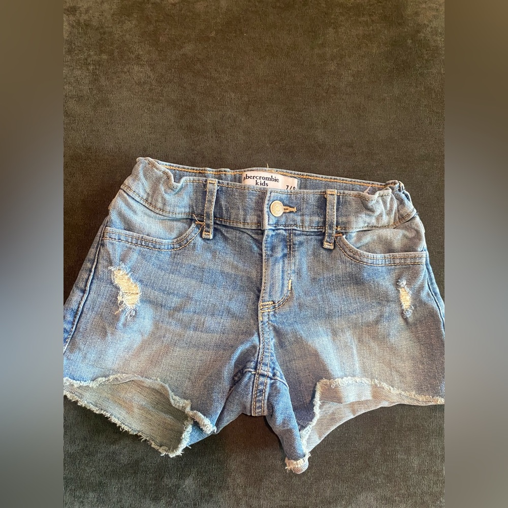Girls Abercrombie 7/8 Distressed Jean Shorts, like new